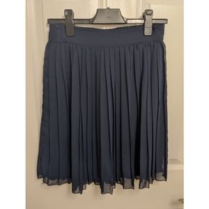 Pleated skirt